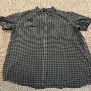 HARLEY-DAVIDSON MENS BUTTON DOWN SHIRT SIZE XXL
PET/SMOKE FREE HOME
